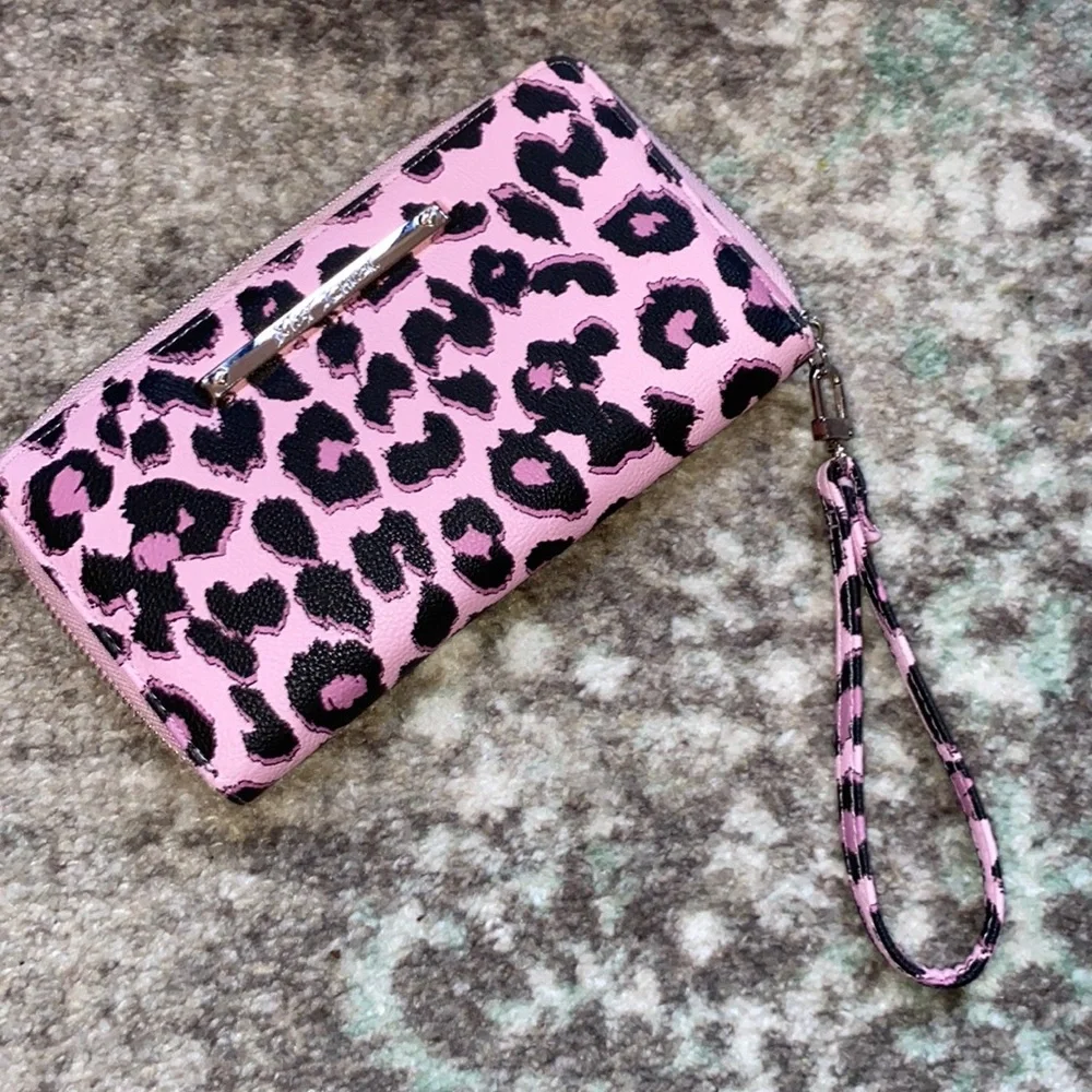 betsy johnson hand wallet - Picture 1 of 5
